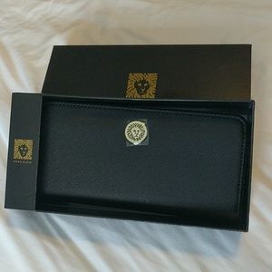 Black wallet/clutch